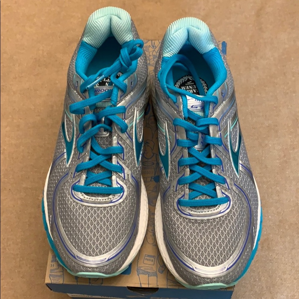 Brooks adrenaline GTS 15 women’s 8B